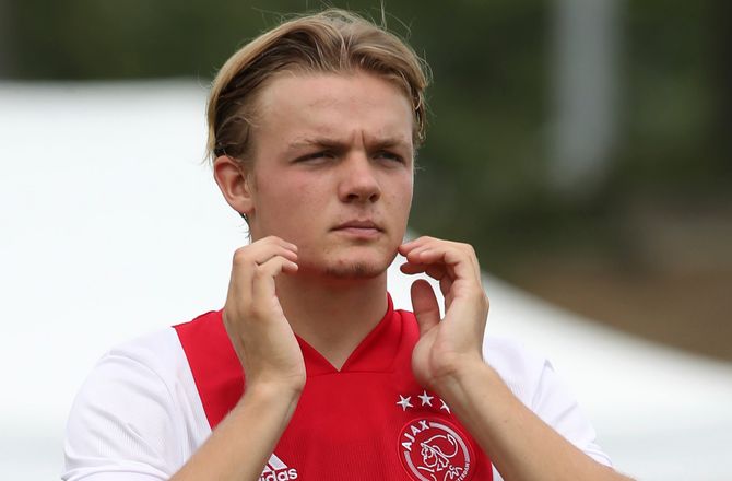 Træningskampe -Ajax-dansker med i vild nimålskamp