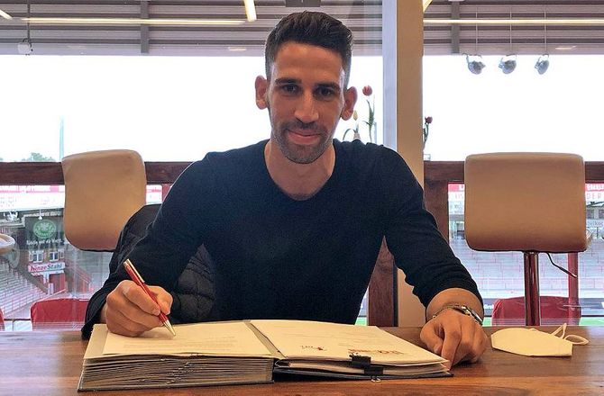 Bundesliga -Khedira tager til Union: Kan møde bror i derby