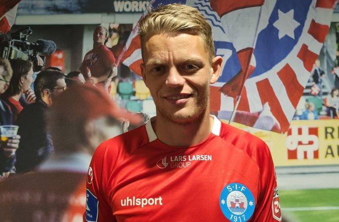 3F Superliga -Officielt: AaB sælger Kasper Kusk til Silkeborg
