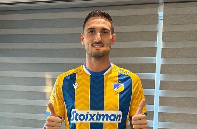 1. Division -Federico Macheda skifter til cypriotisk storklub