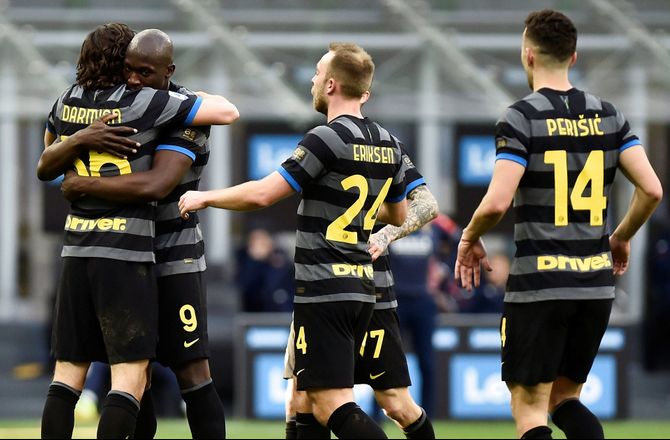 Serie A -Giga-underskud: Inter-ejer lover fortsat støtte