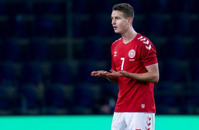 Premiership -Celtic-boss bekræfter interesse i Abildgaard