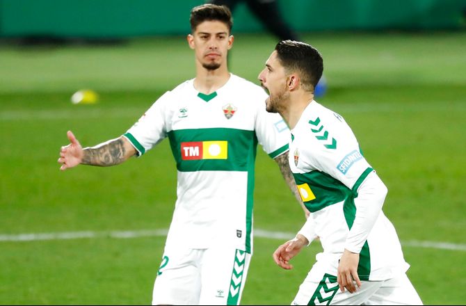 International -Fritstillet Schalke 04-motor rykker til La Liga