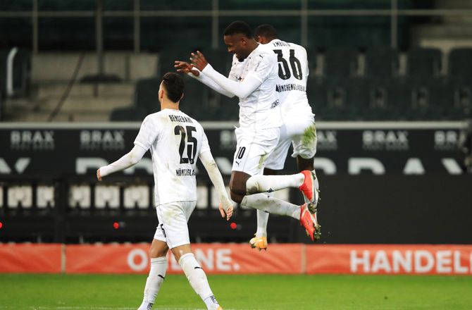 Mönchengladbach -Sæsonpremiere i fare for Gladbach-back