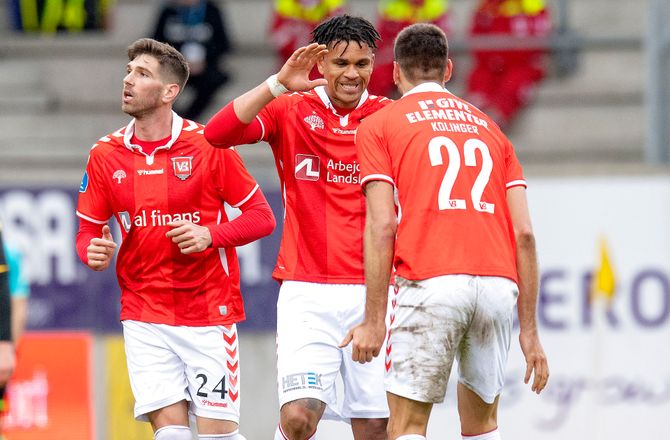Premier League -Vejle sender Onugkha på græs i Rusland
