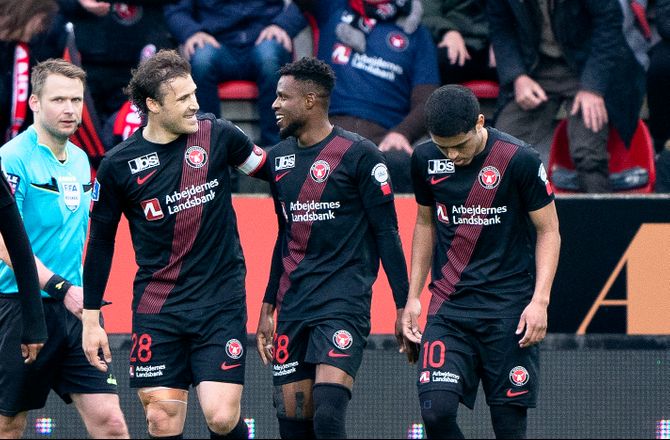 Premier League -Officielt: Brentford køber Onyeka i FCM