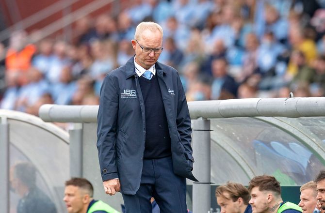 3F Superliga -SønderjyskE fyrer Glen Riddersholm