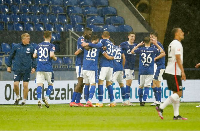 2. Bundesliga -Schalke tog sæsonens første sejr mod Kiel