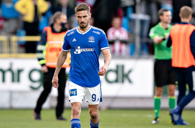 3F Superliga -34-årigt Lyngby-ikon: Skal rives fra banen