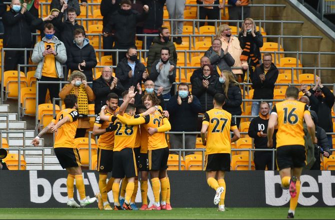 Premier League -Avis: Tidl. Olympiakos-træner er i spil til Wolves-job