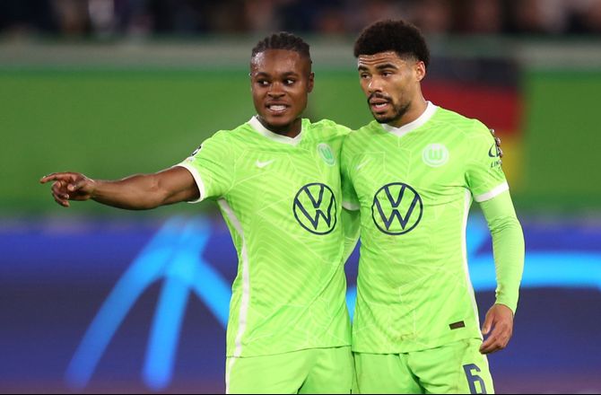 International -Corona-udbrud: Flick udtager Wolfsburg-duo