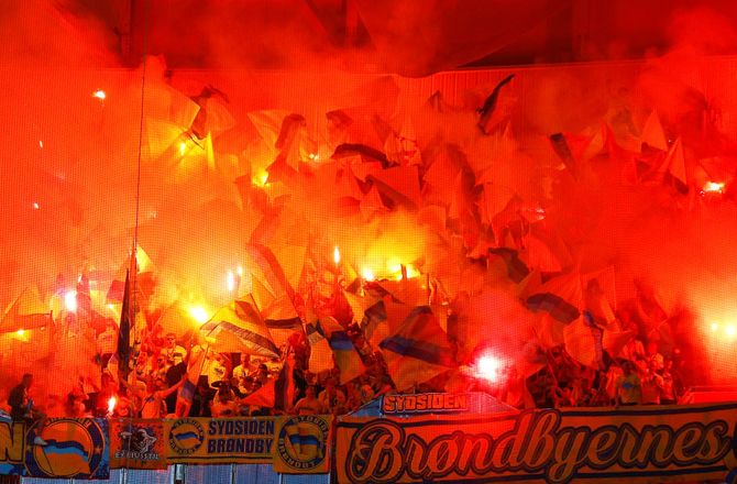 Danmark -Brøndby, FCM og Esbjerg straffes for pyro
