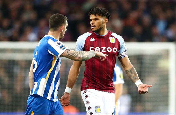 Premier League -Mings vraget som anfører og bænket: Skal vise han er klar