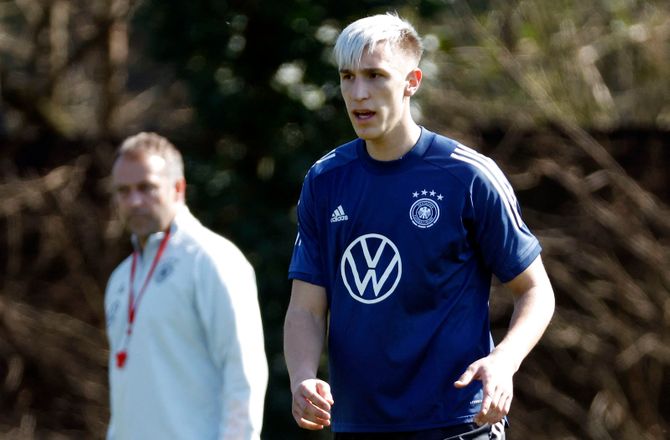 Tyskland -Tysk forsvarshåb: Stor fan af Niklas Süle