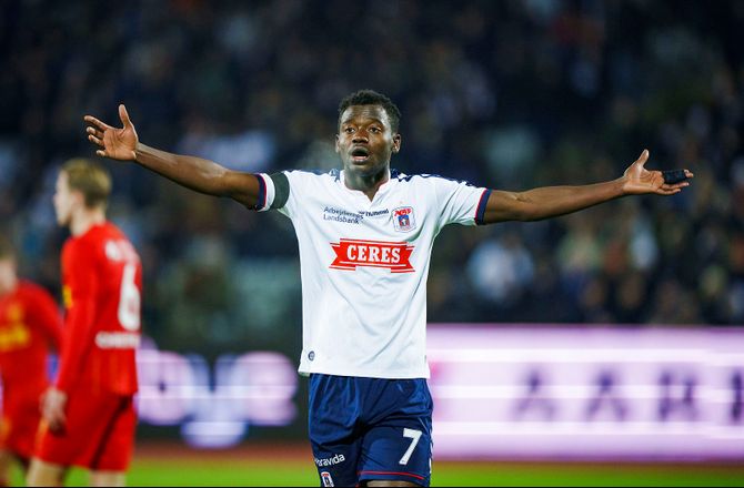3F Superliga -Bundu: Ved ikke hvad der sker med Jon