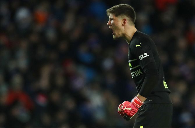Bundesliga -Dortmund-keeper afviser Bayern-rygte: Har store planer