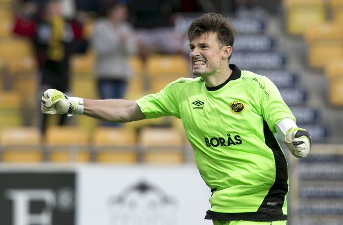 3F Superliga -AaB henter Stuhr Ellegaard ud af pension