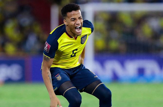 VM kval. CONMEBOL -Chile-anklager om falsk nationalitet granskes