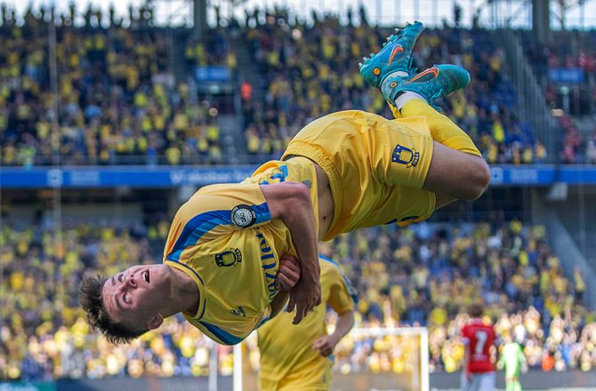 3F Superliga -BIF-komet vil irritere Vavro og lave salto foran Sektion 12