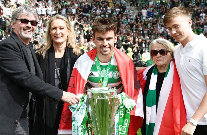 Premiership -Hurtig O'Riley-assist i Celtics premieresejr