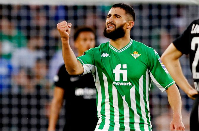 International -Medie: Roma og AC Milan jagter Nabil Fekir