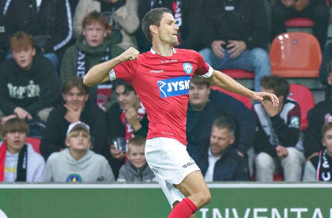 3F Superliga -LIGE PÅ: Hent Helenius, Brøndby!