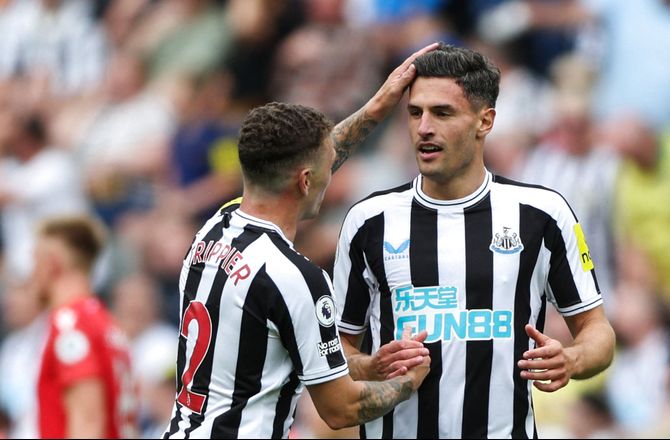 Premier League -Schär med langskudsperle i Newcastle-triumf