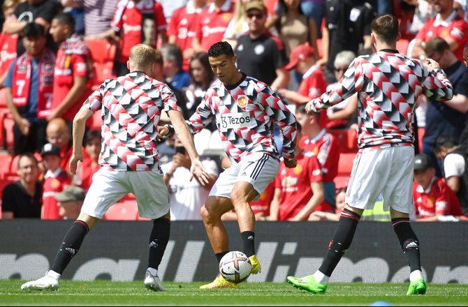 Premier League -Martial ude for United - Ronaldo klar til Brentford