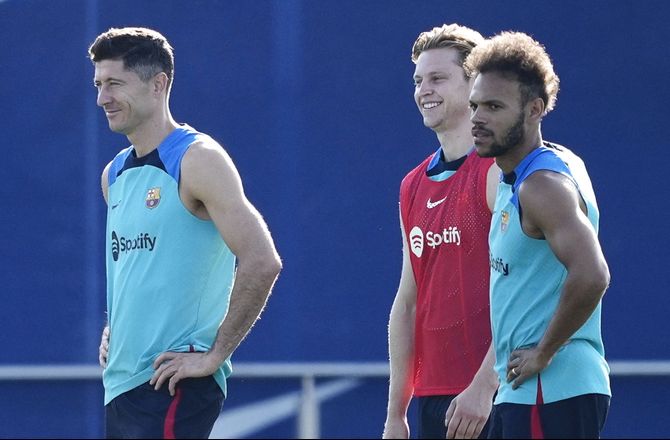 International -Braithwaite buhet af egne fans på Camp Nou
