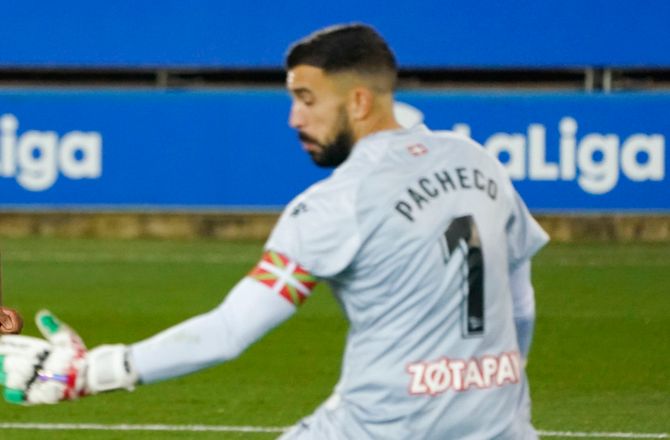 La Liga -Tidl. Real Madrid-keeper fortsætter i Almeria