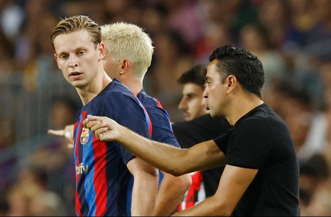 La Liga -Xavi tvivler på Frenkie de Jong: Ingen garanti