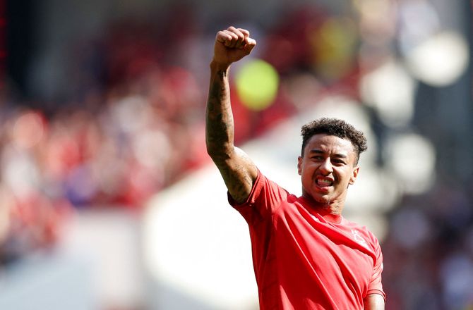 Premier League -West Ham-fans utilfredse: Smed falske pengesedler efter Lingard