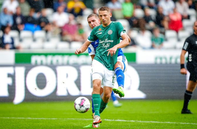 3F Superliga -Grønning sender tanker til uheldig Bjelland