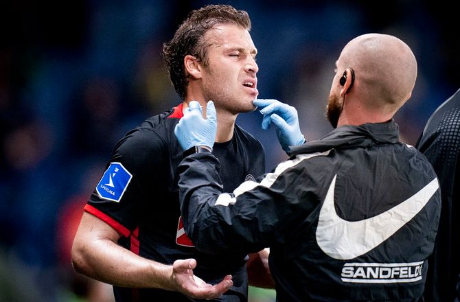 3F Superliga -Sviatchenko syet efter tand igennem læben mod Brøndby