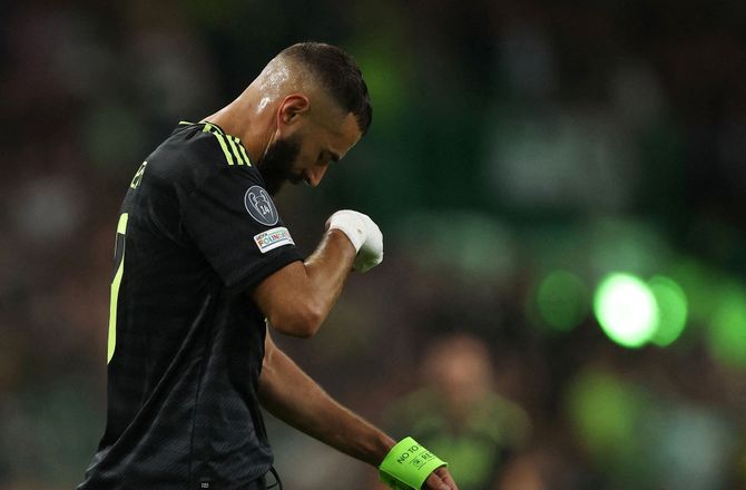 Champions League -Benzema udgik med smerter: Ligner ikke en stor skade
