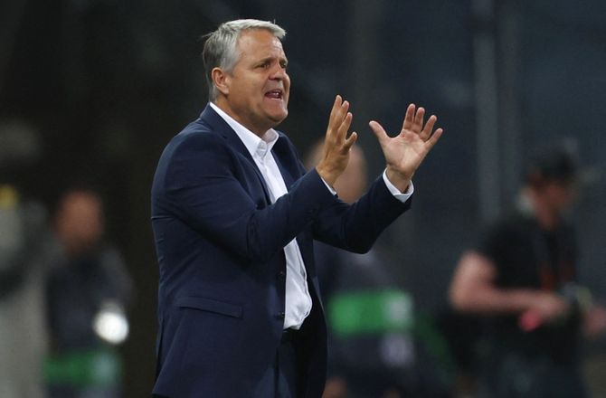 3F Superliga -Capellas vil rykke FCM: Som at lave en kage