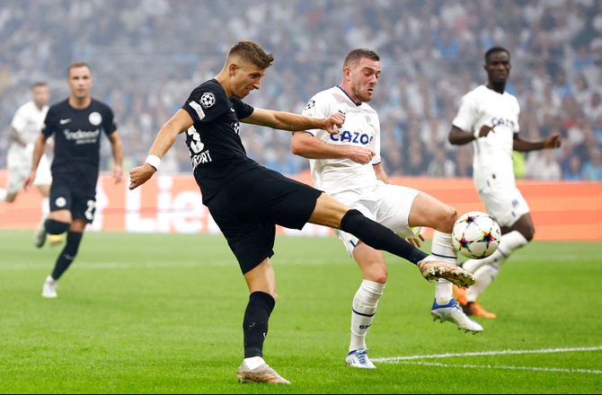 Champions League -Lindstrøm skrev sig ind i Frankfurts historie: Holdet er vigtigst