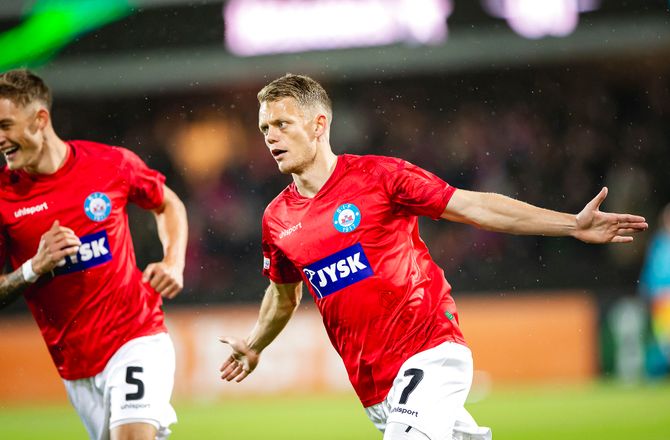Conference League -Kusk med første SIF-mål: Vigtigt at få vinget af