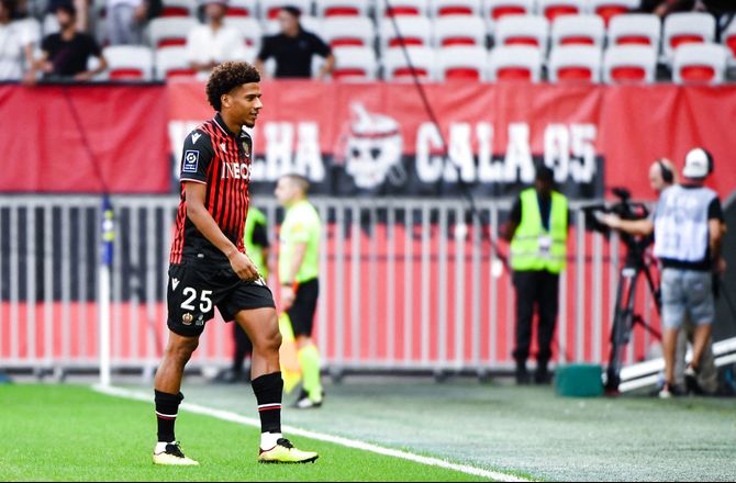 Ligue 1 -Tidl. Barca-stopper får hurtigste røde kort i Ligue 1's historie