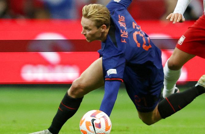 UEFA Nations League A -Van Gaal om De Jong-skade: Han er klar igen mod Belgien