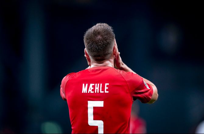 Nations League A -Mæhle var tæt på selvmål: Synes Schmeichel skulle ud