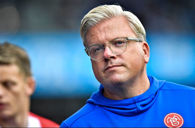 3F Superliga -Avis: Friis får 1,7 millioner af AaB efter fyring