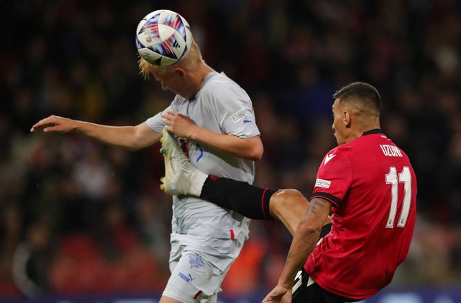 Nations League B -Mikael Anderson sørgede for et point til Islands ti mand