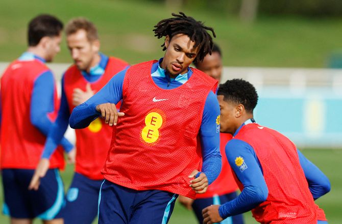 International -Southgate: Trippier er foran Trent i køen til spilletid