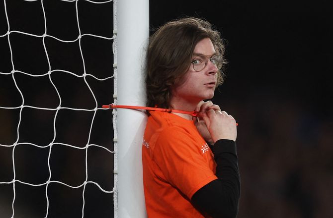 Premier League -Klimaaktivist skal i fængsel efter drama i Everton-kamp
