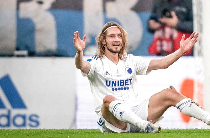 3F Superliga -Falk udgik tidligt: Tror det ramte ham igen