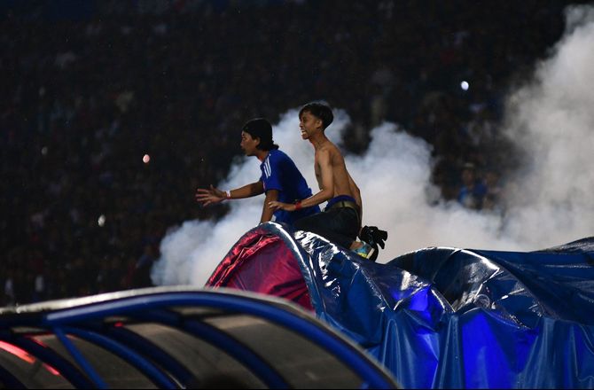 1. Division -Klubpræsident tager det fulde ansvar for stadiontragedie