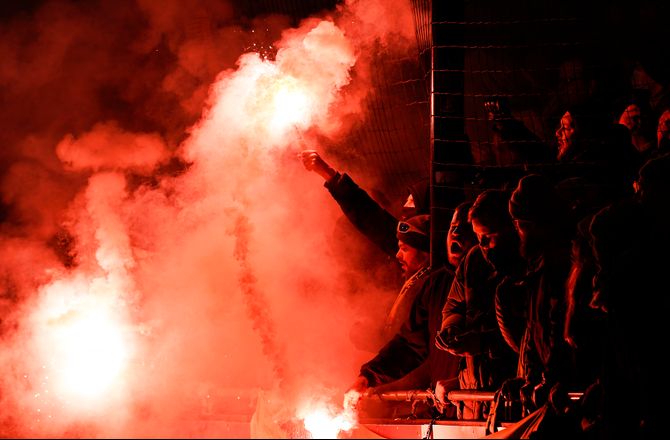 Eliteserien -Drama i Norge: Trusler mod dommer og kast af genstande