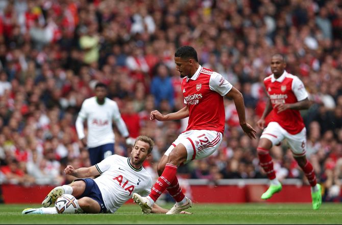 Premier League -Storspillende Saliba om ny Arsenal-kontrakt: Vi får at se