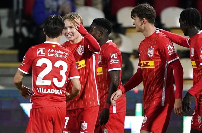 3F Superliga -Imponerende FCN dominerer rundens SL-hold